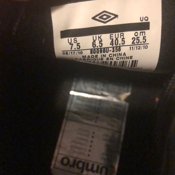 Soccer cleats - Picture 5 of 5